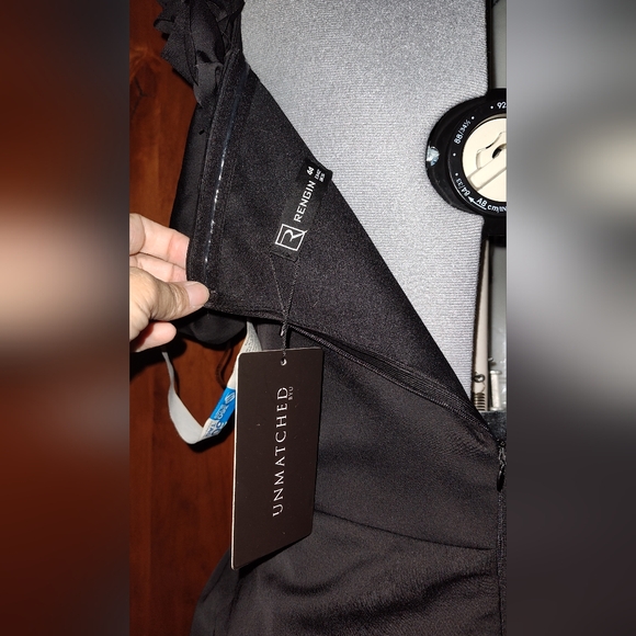 NWT Black Size 6 Unmatched BYU Gown - Picture 13 of 15